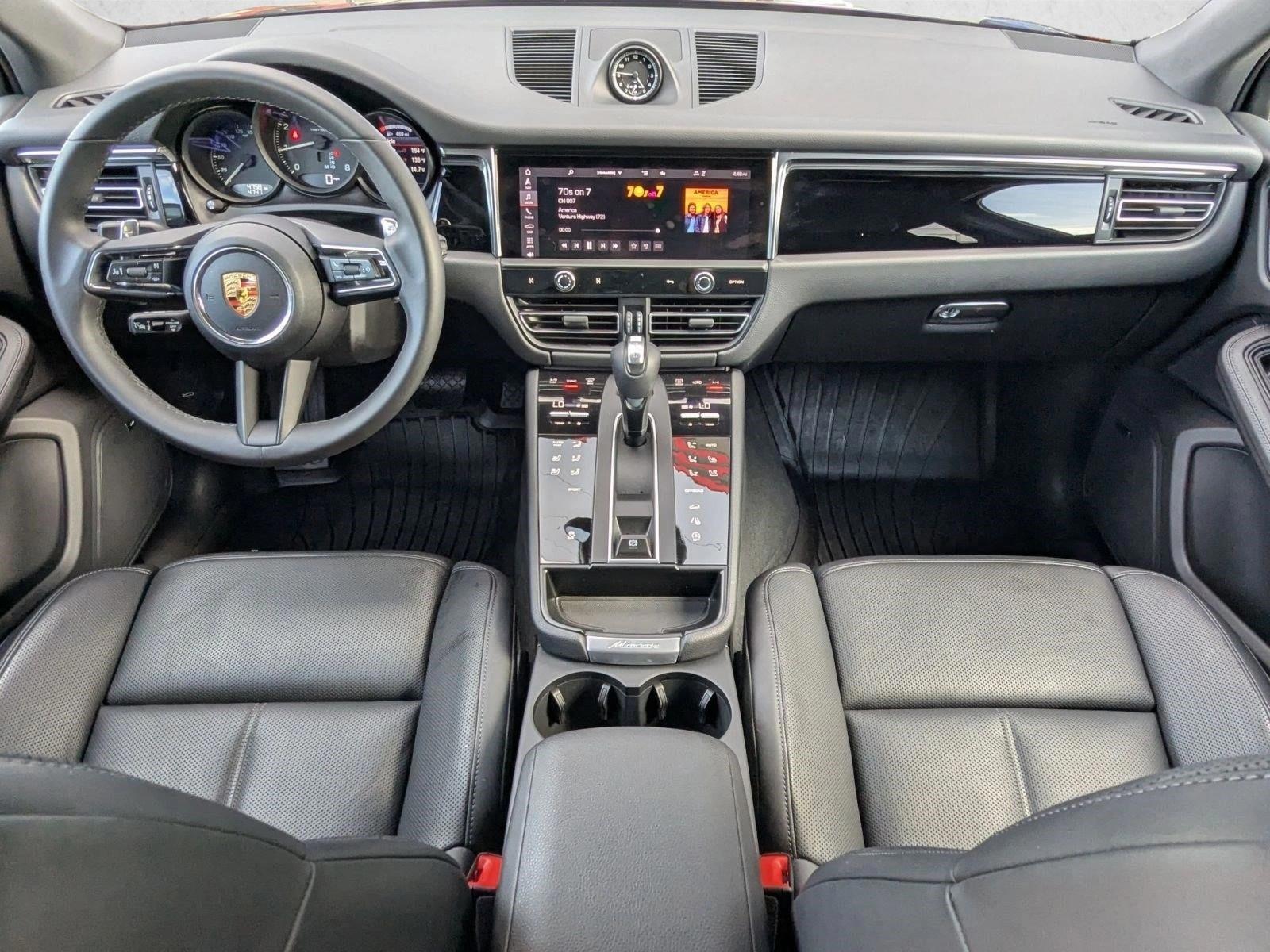 Thumbnail: 2026 Porsche Macan - 5