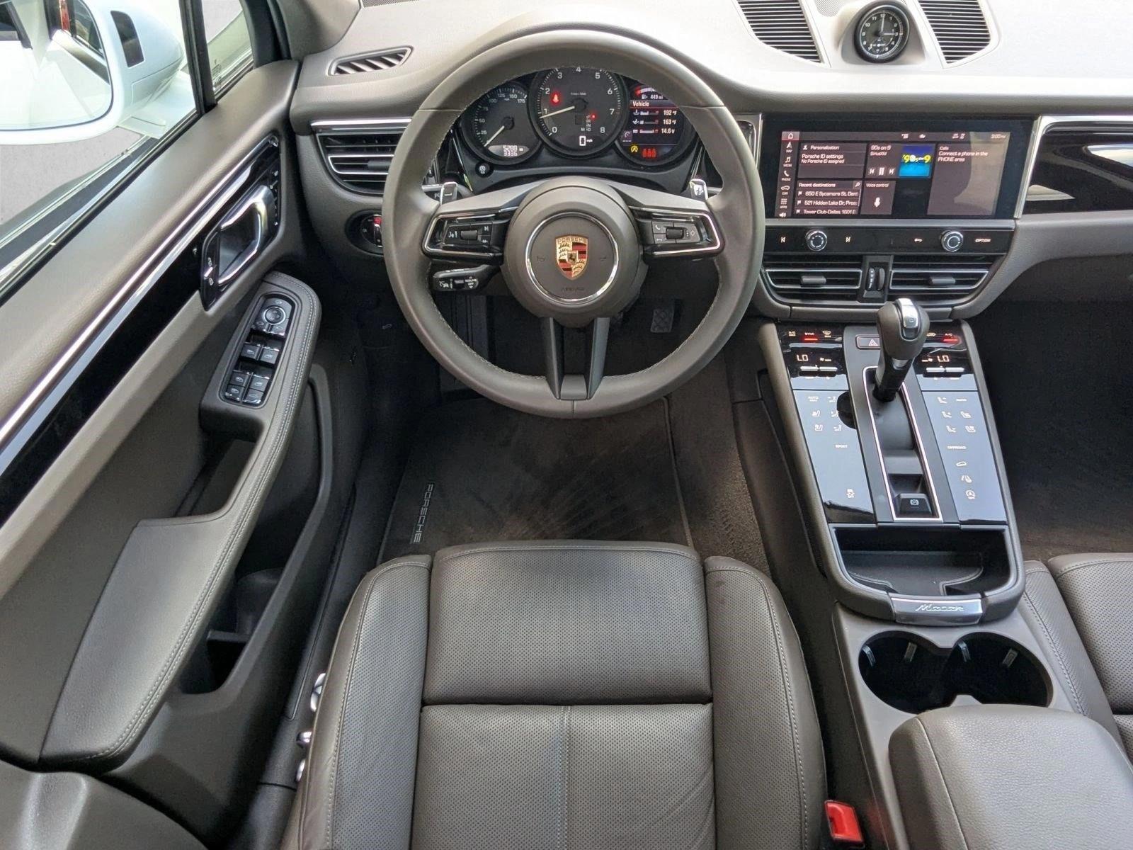 Thumbnail: 2026 Porsche Macan - 4