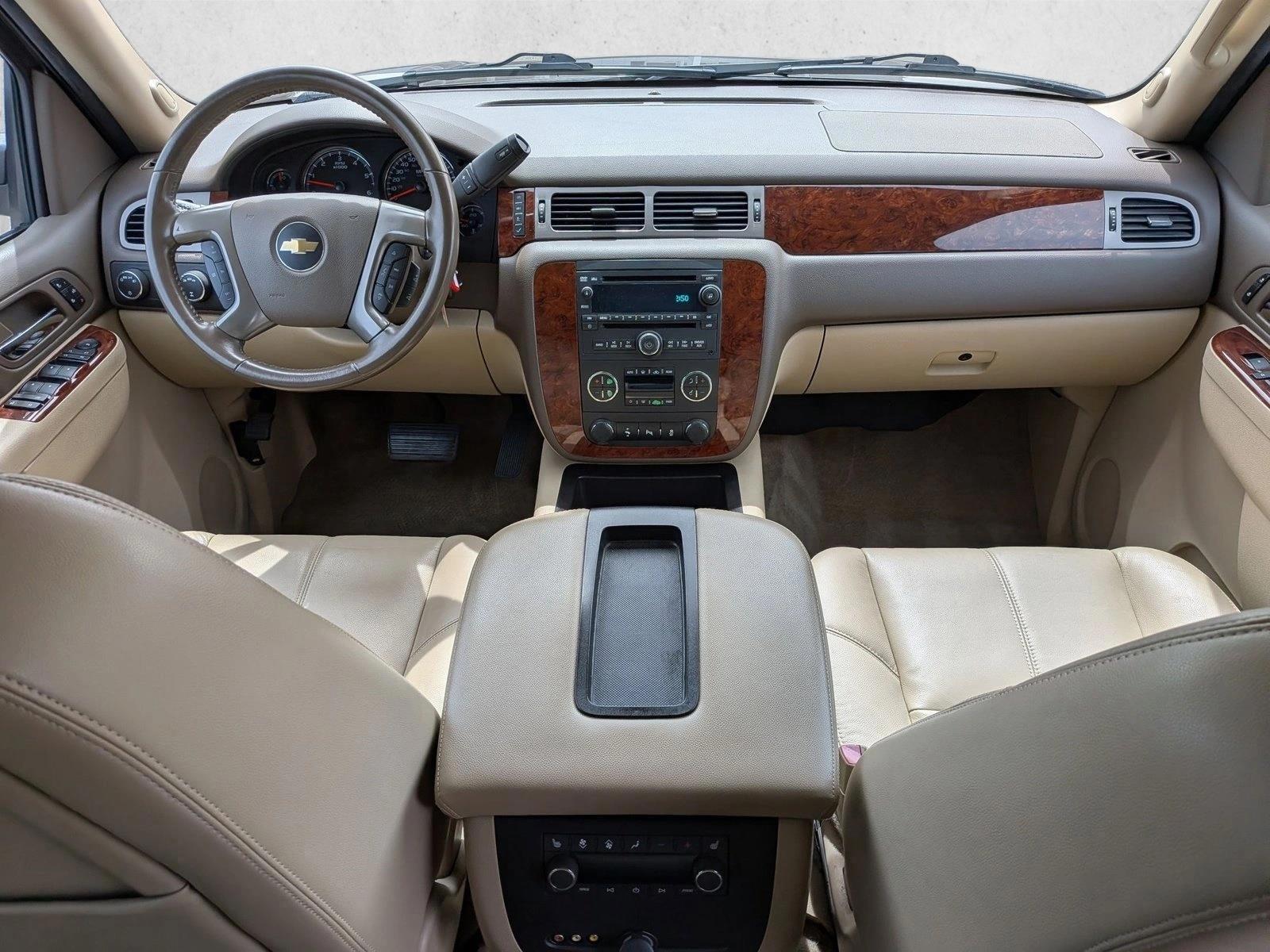 Thumbnail: 2013 Chevrolet Tahoe - 3