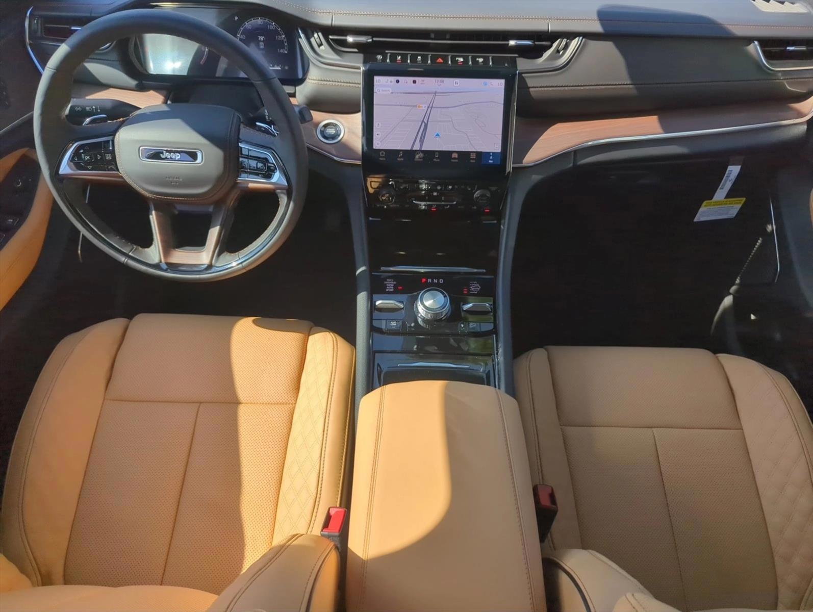 Thumbnail: 2025 Jeep Grand Cherokee - 3