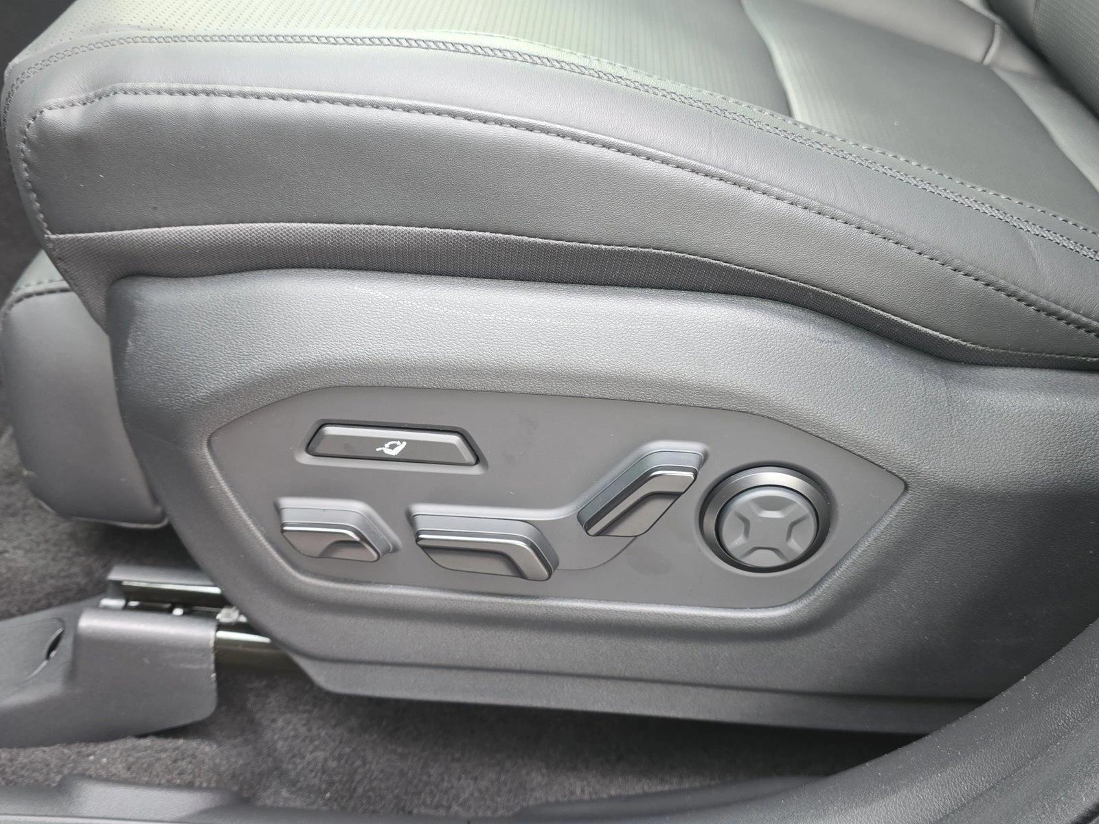 Thumbnail: 2026 Hyundai Santa Fe - 4