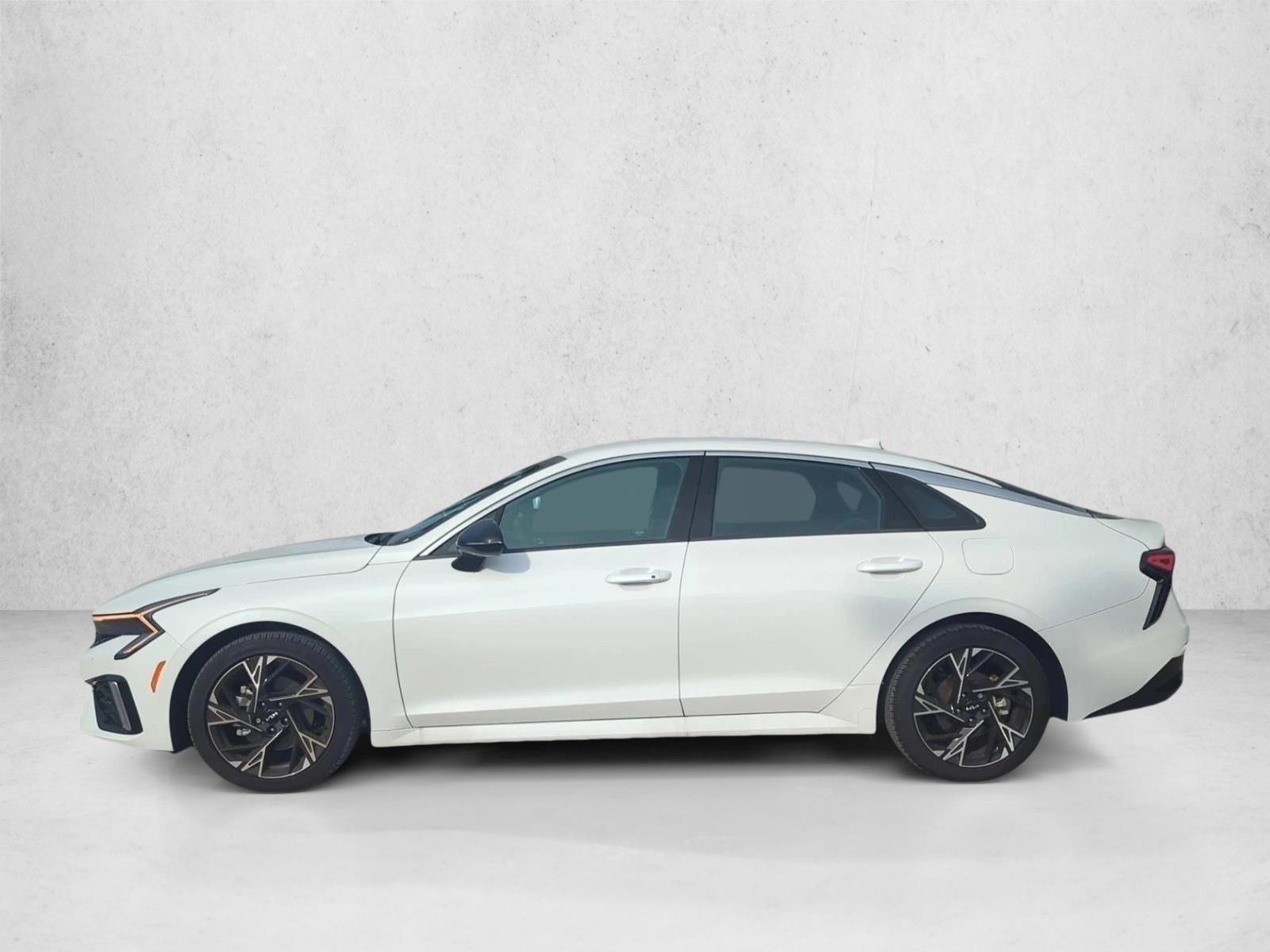 Thumbnail: 2025 Kia K5 - 2