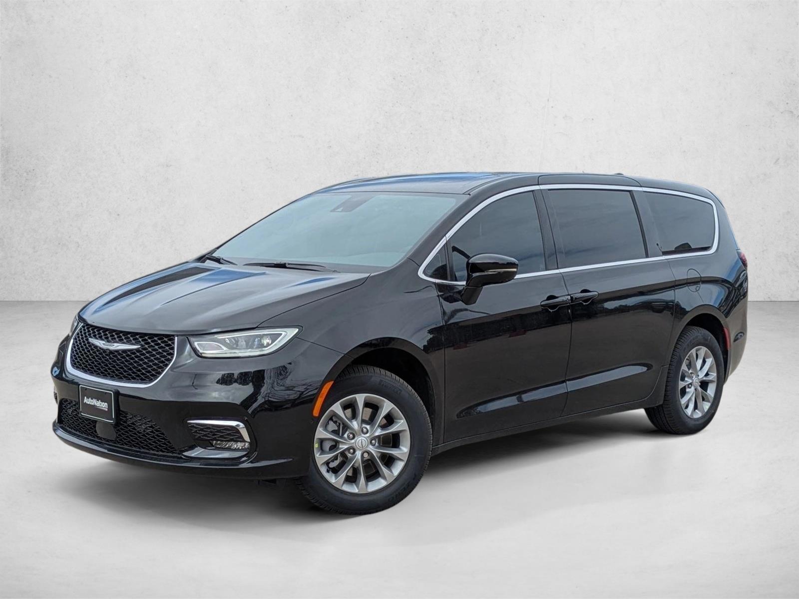 Thumbnail: 2026 Chrysler Pacifica - 1