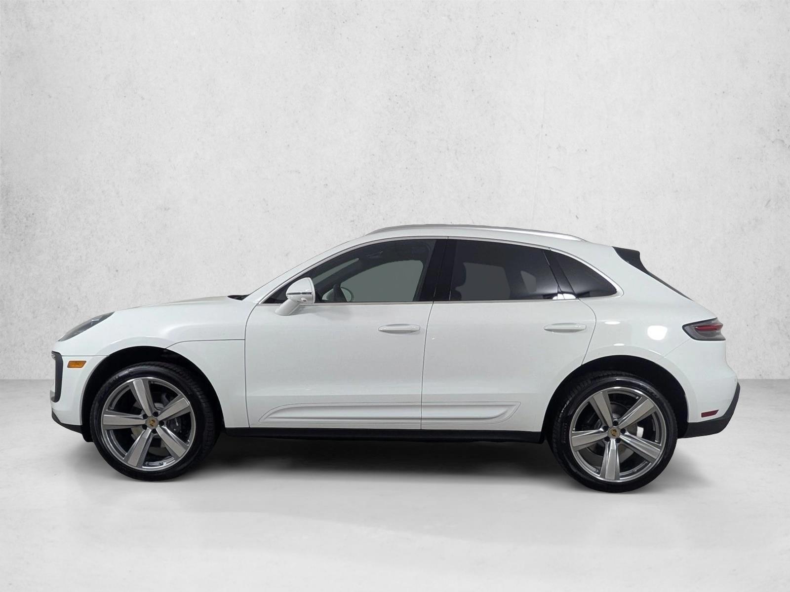 Thumbnail: 2026 Porsche Macan - 2