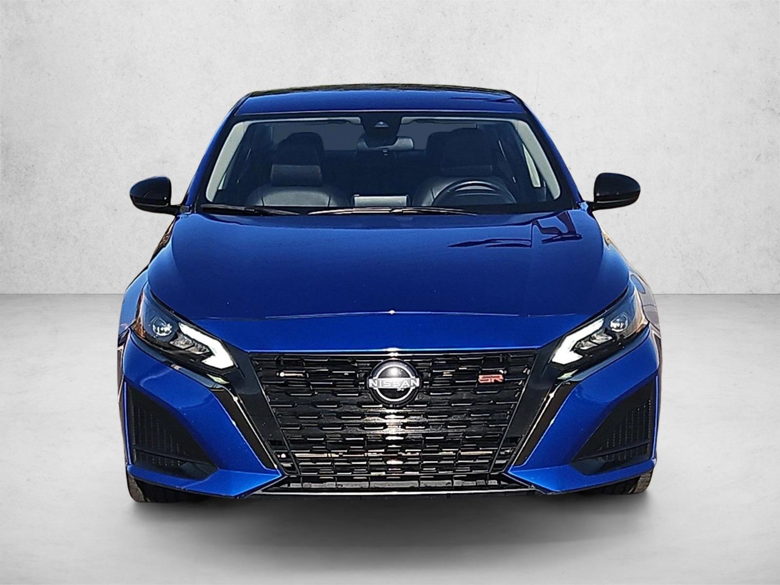 2025 Nissan Altima SR - Photo 2