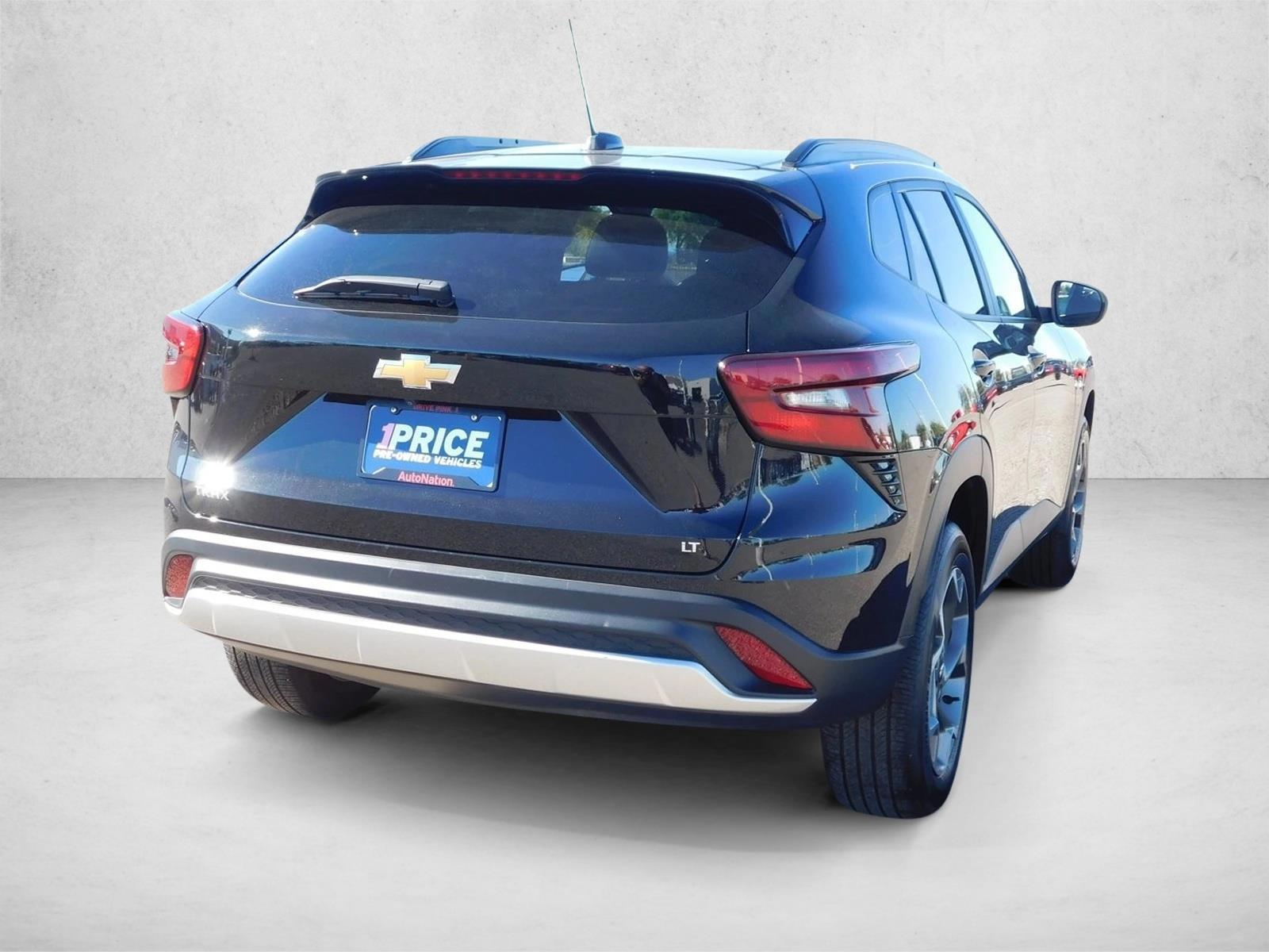 2025 Chevrolet Trax LT - Photo 9