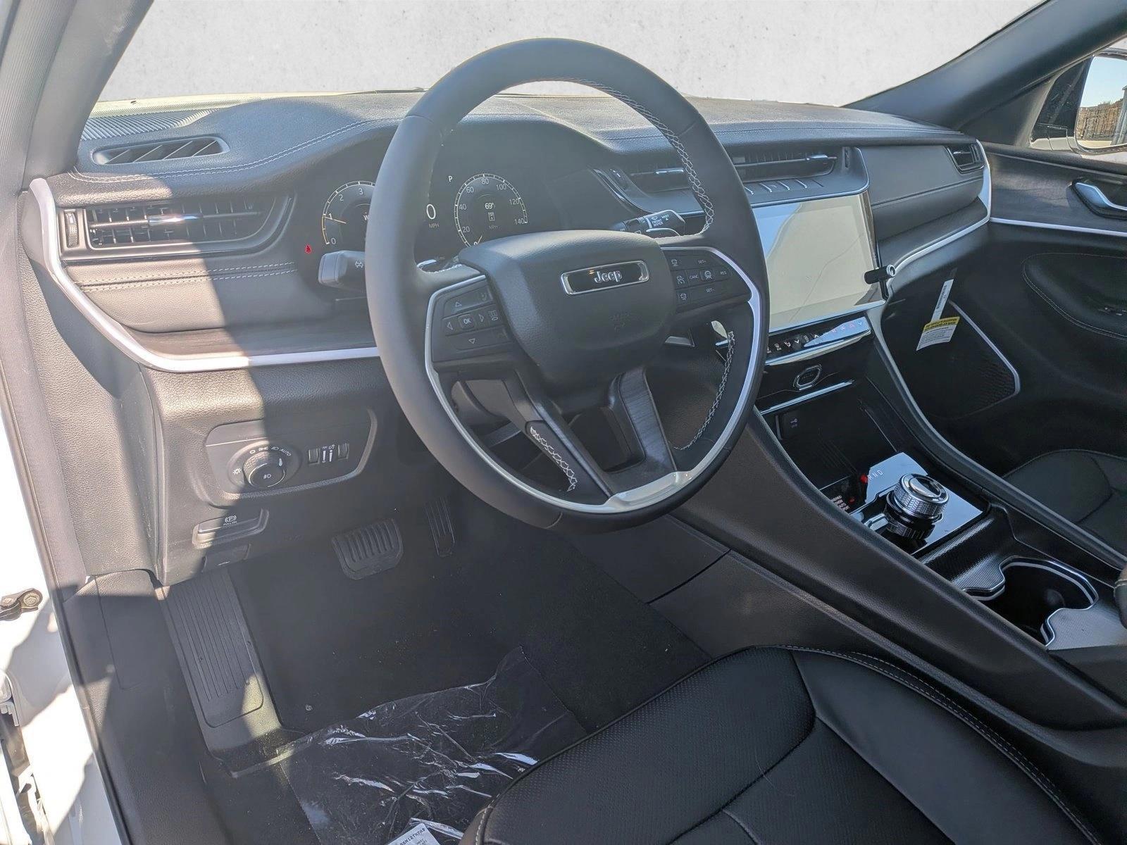 Thumbnail: 2026 Jeep Grand Cherokee L - 3