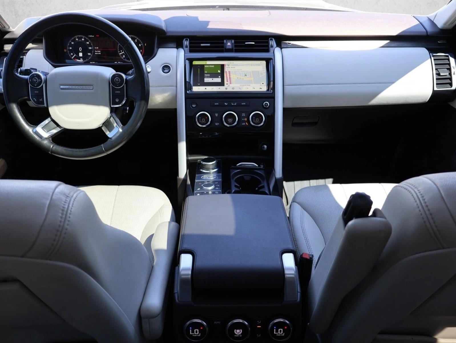 Thumbnail: 2018 Land Rover Discovery - 4