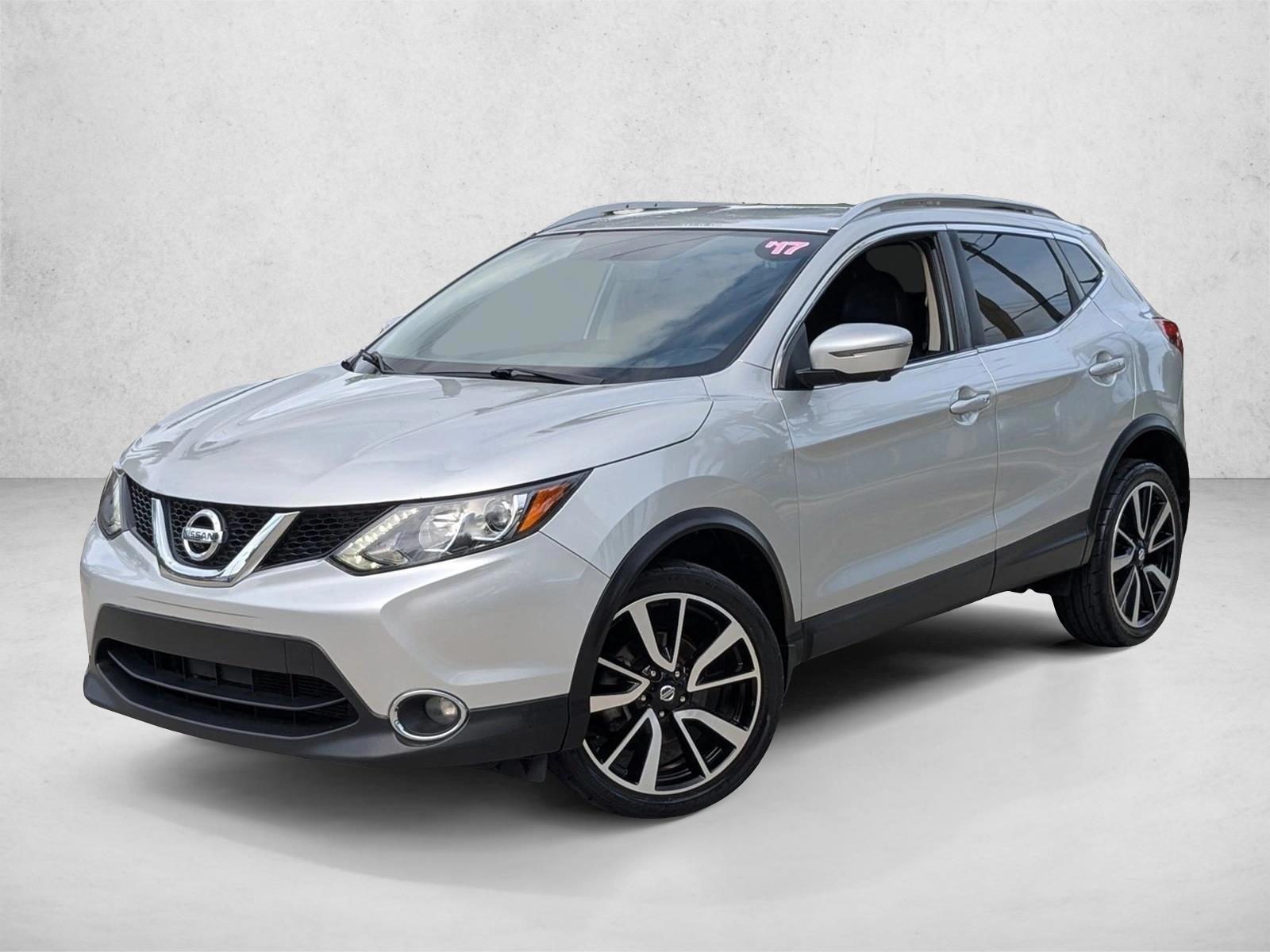 Thumbnail: 2017 Nissan Rogue Sport - 1
