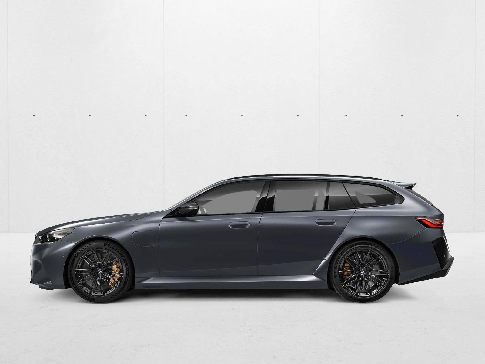 Thumbnail: 2026 BMW M5 - 2