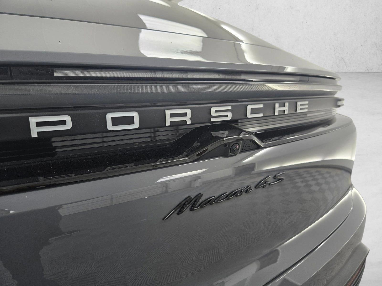 2025 Porsche Macan S - Photo 12