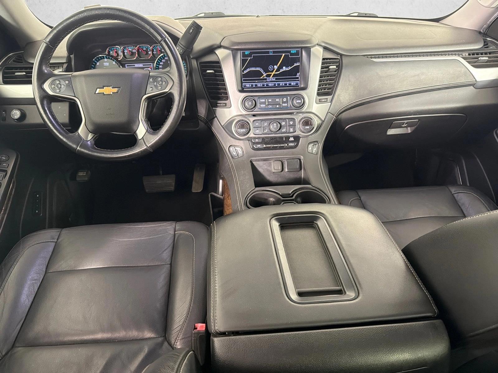 Thumbnail: 2019 Chevrolet Suburban - 3