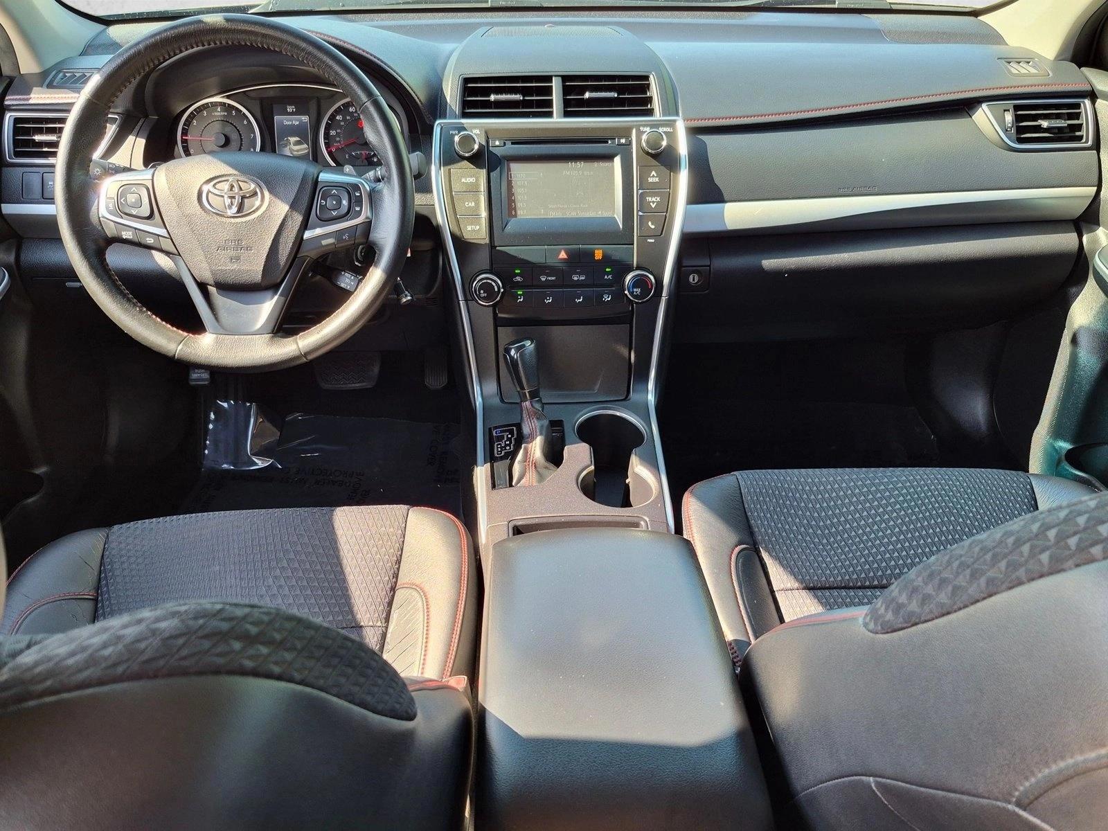 Thumbnail: 2015 Toyota Camry - 4