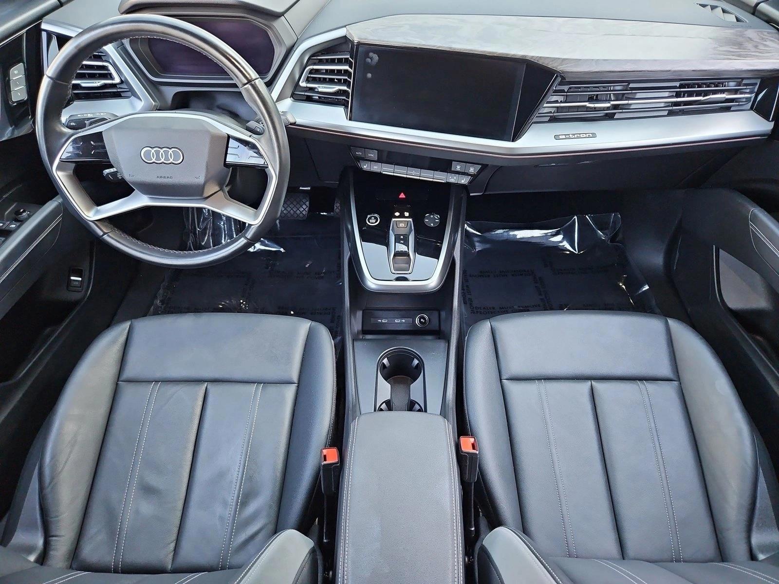 Thumbnail: 2023 Audi Q4 e-tron - 3