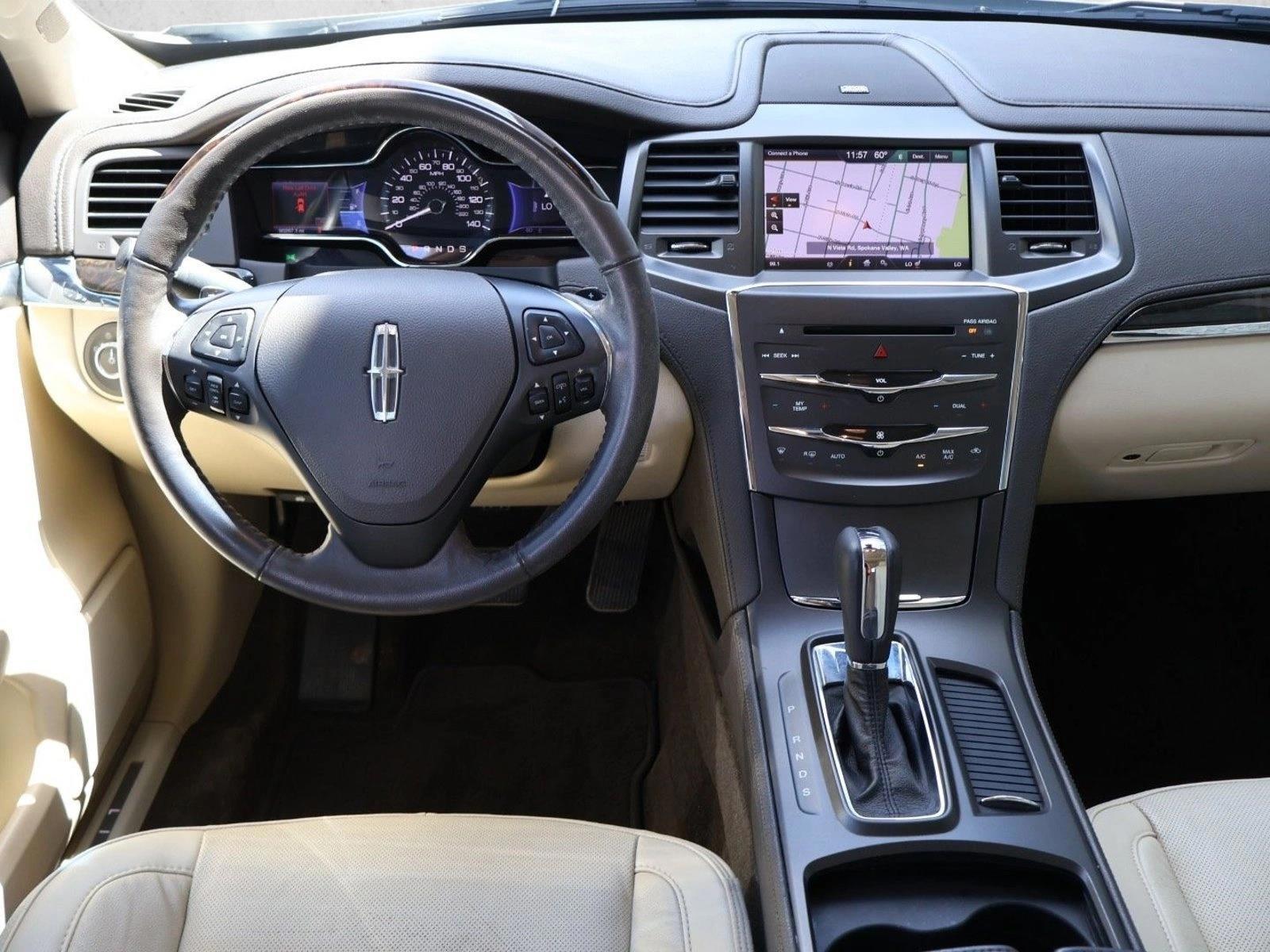 Thumbnail: 2013 Lincoln MKS - 4