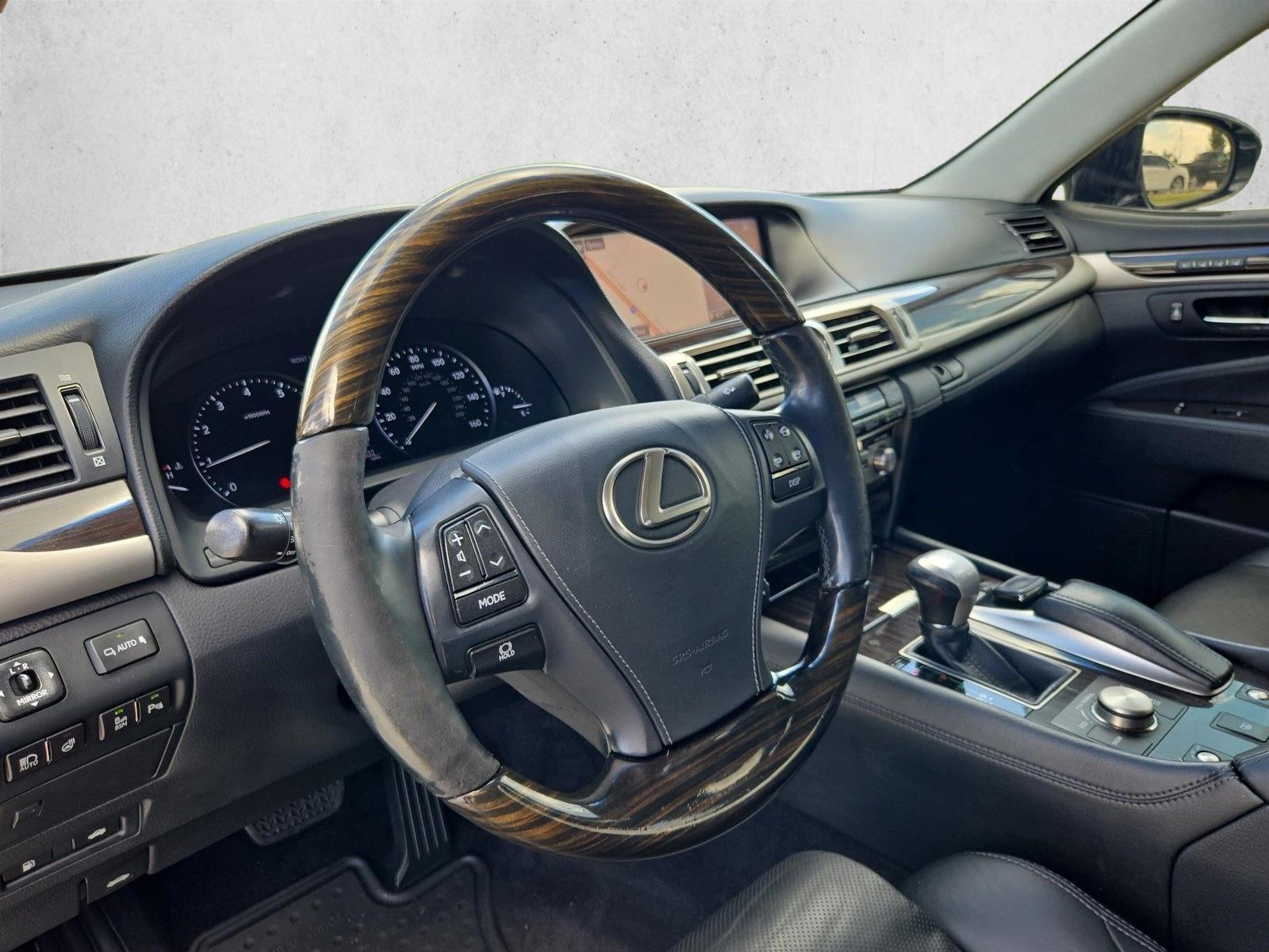 Thumbnail: 2015 Lexus LS - 3