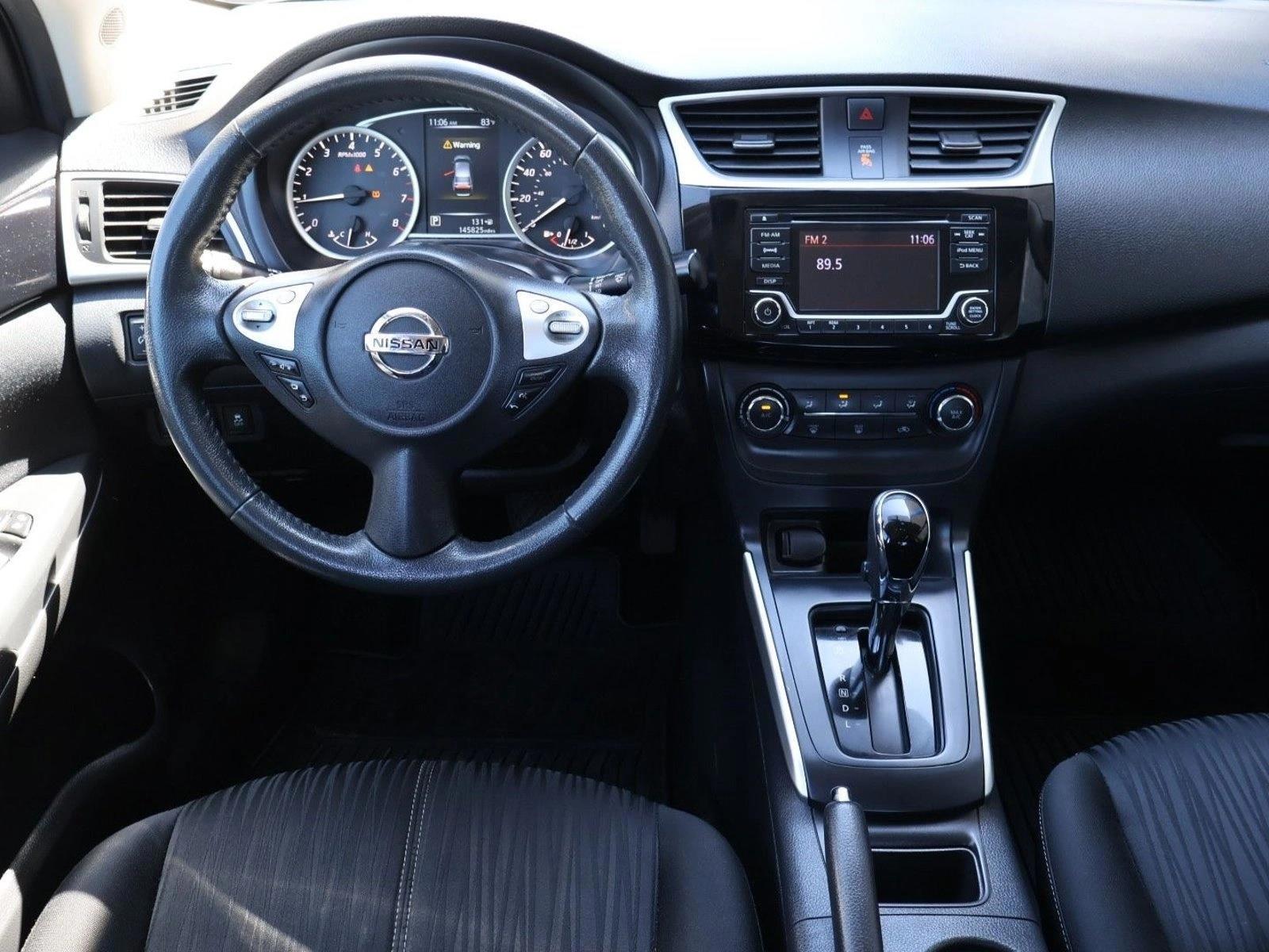 Thumbnail: 2017 Nissan Sentra - 4