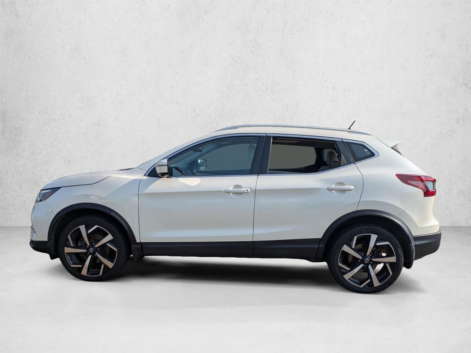 Thumbnail: 2020 Nissan Rogue Sport - 2