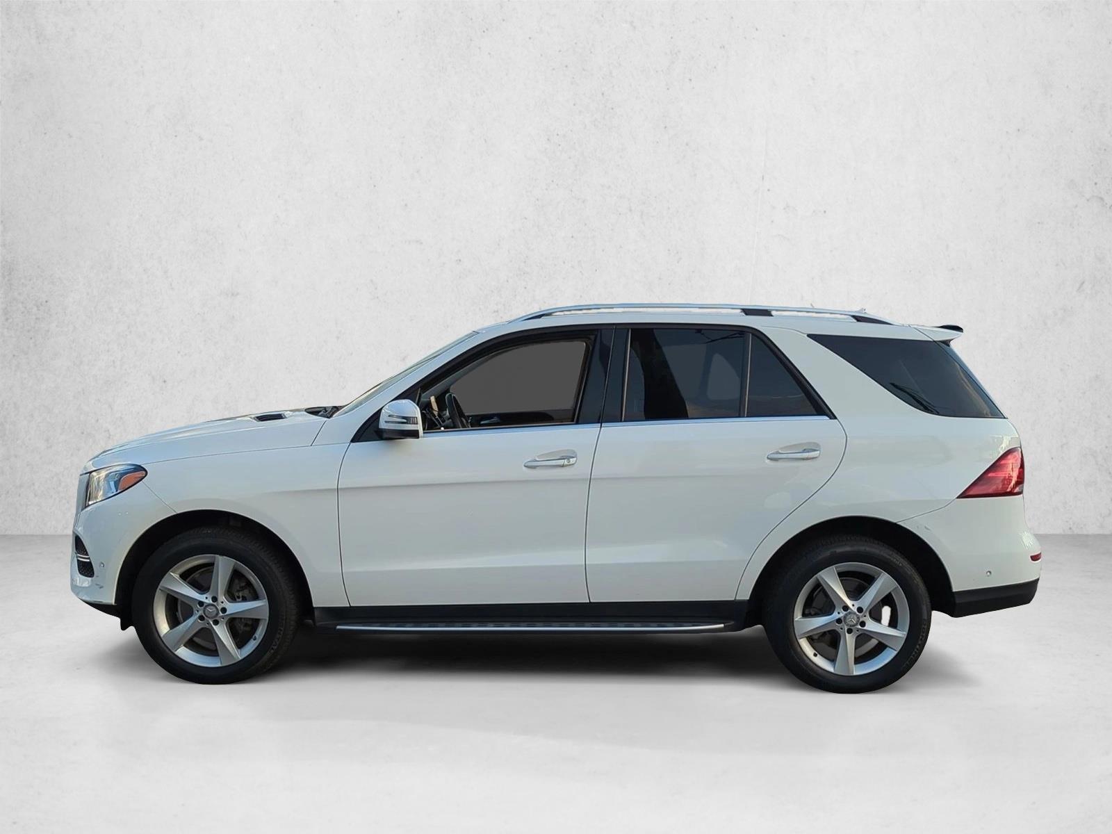 Thumbnail: 2017 Mercedes-Benz GLE - 2
