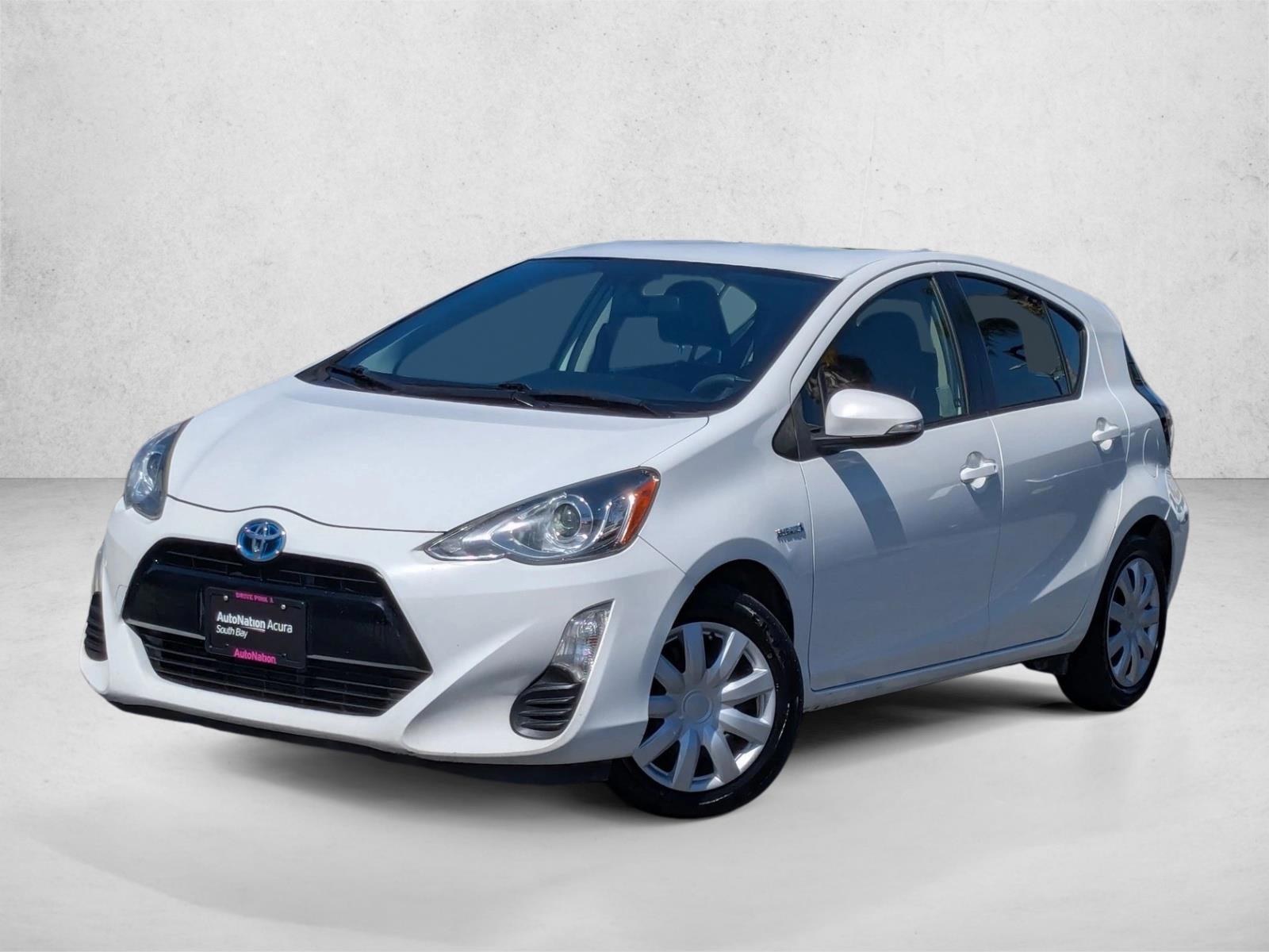 Thumbnail: 2016 Toyota Prius c - 1