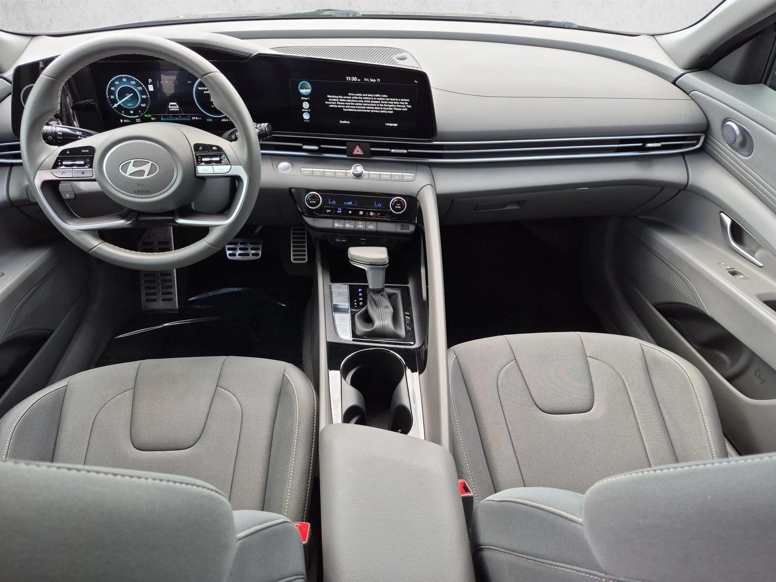 Thumbnail: 2025 Hyundai Elantra - 3