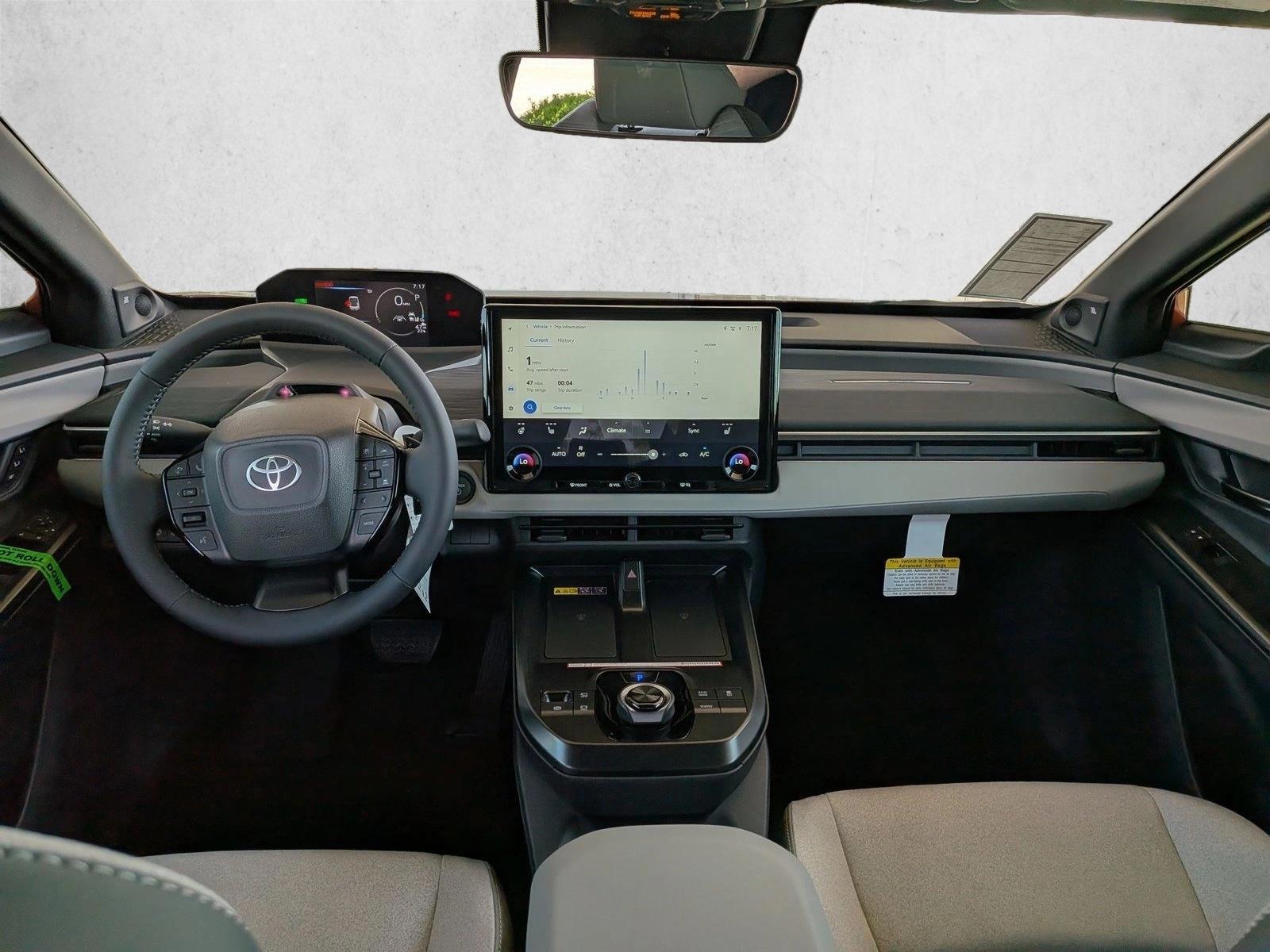 Thumbnail: 2026 Toyota C-HR - 3