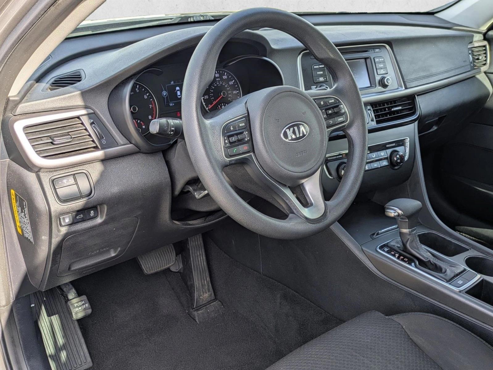 Thumbnail: 2016 Kia Optima - 3
