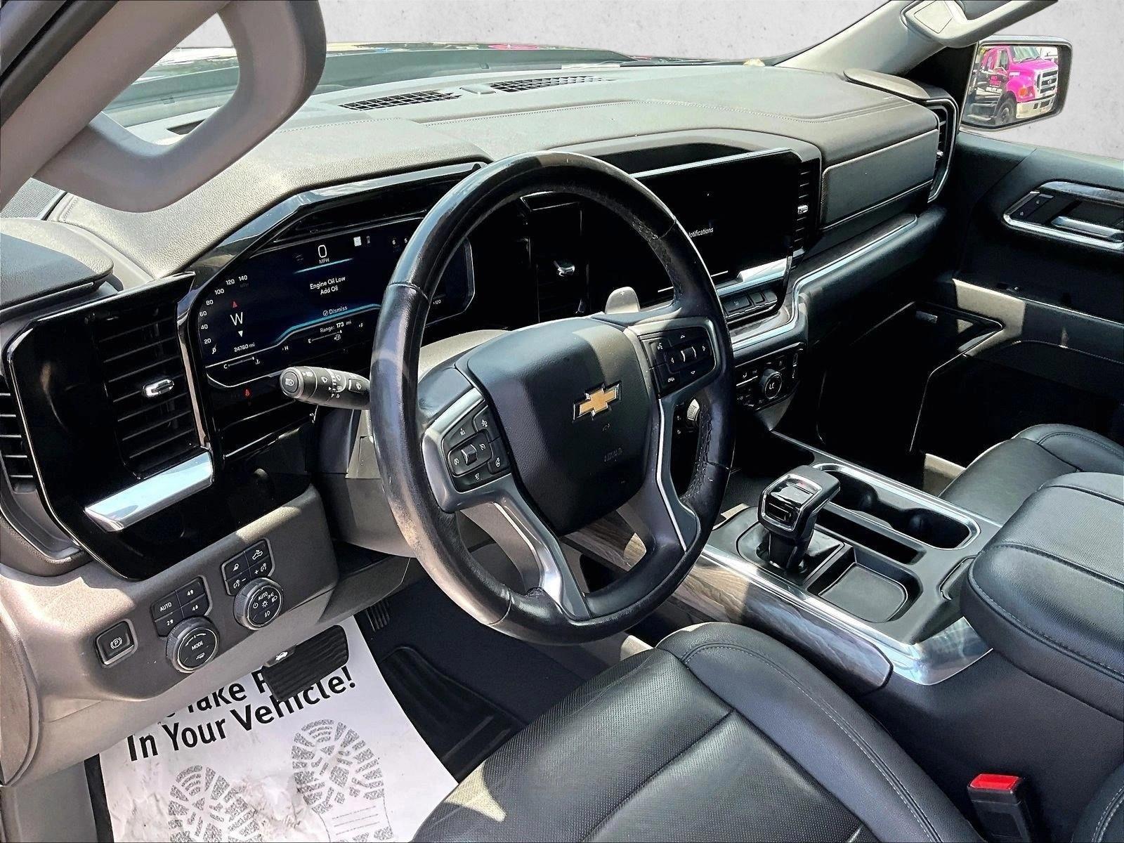 Thumbnail: 2023 Chevrolet Silverado 1500 - 4