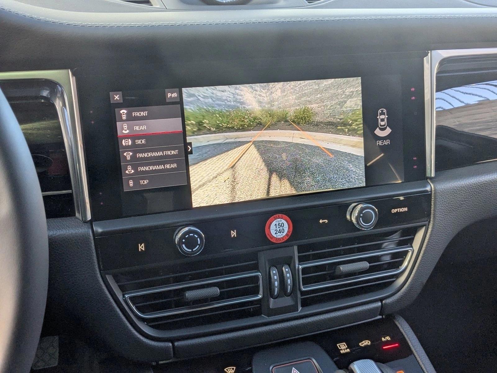 2026 Porsche Macan T - Photo 19