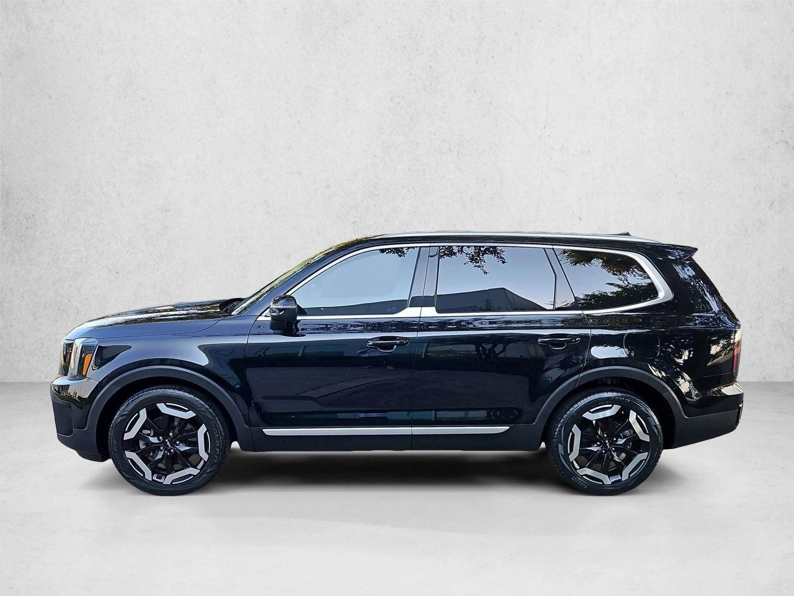 Thumbnail: 2023 Kia Telluride - 2