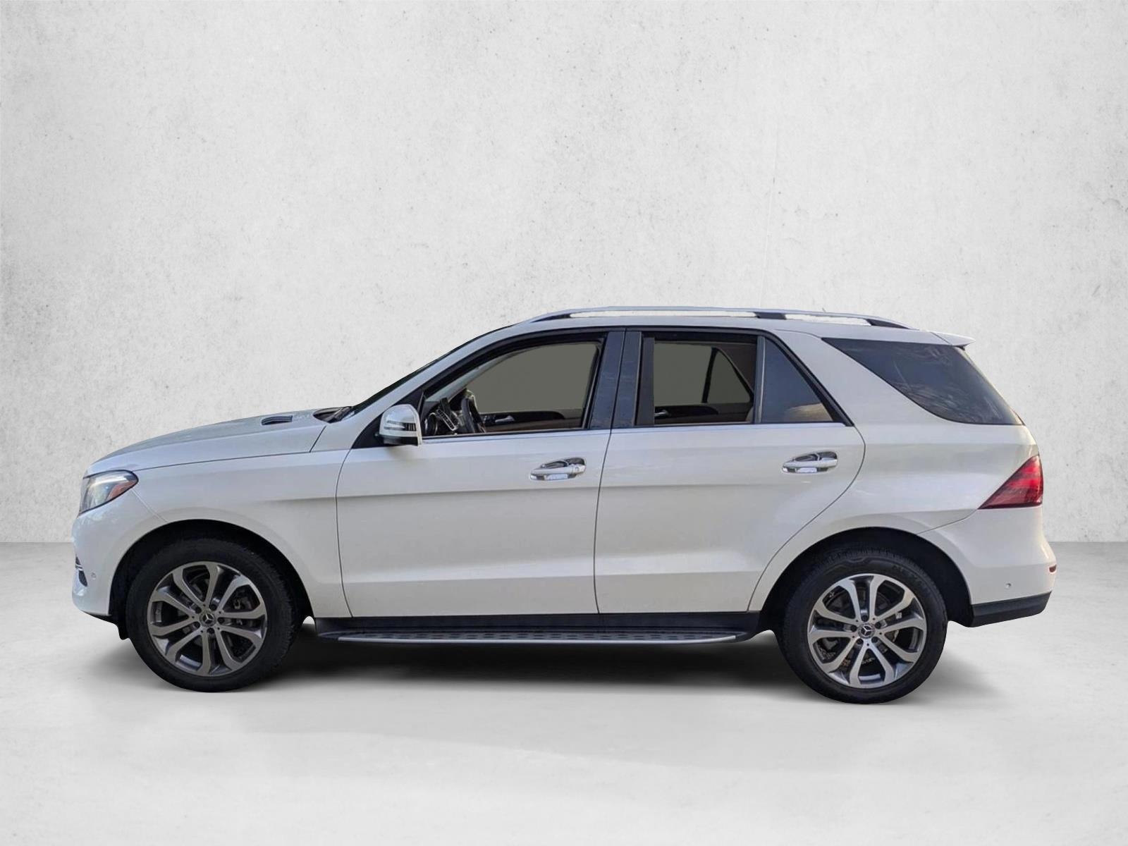 Thumbnail: 2017 Mercedes-Benz GLE - 2