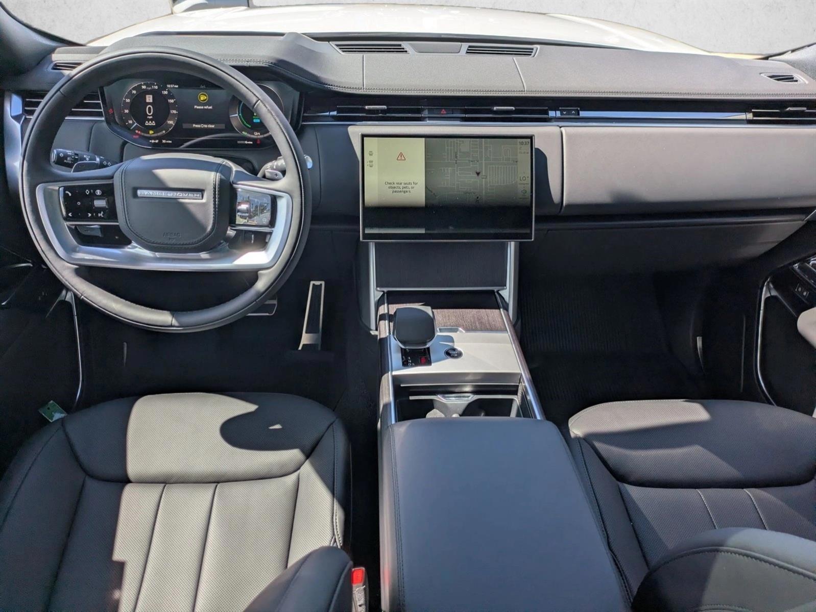 Thumbnail: 2026 Land Rover Range Rover - 4