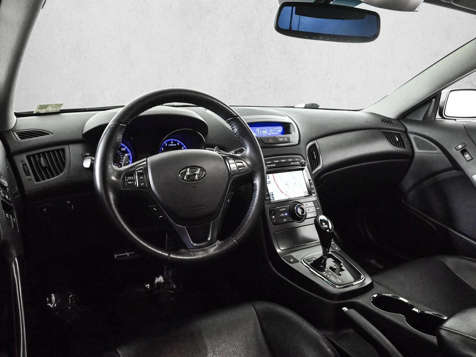 Thumbnail: 2011 Hyundai Genesis - 3