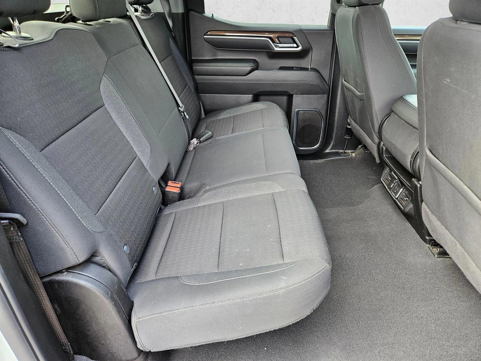 2025 Chevrolet Silverado 1500 LT - Photo 18