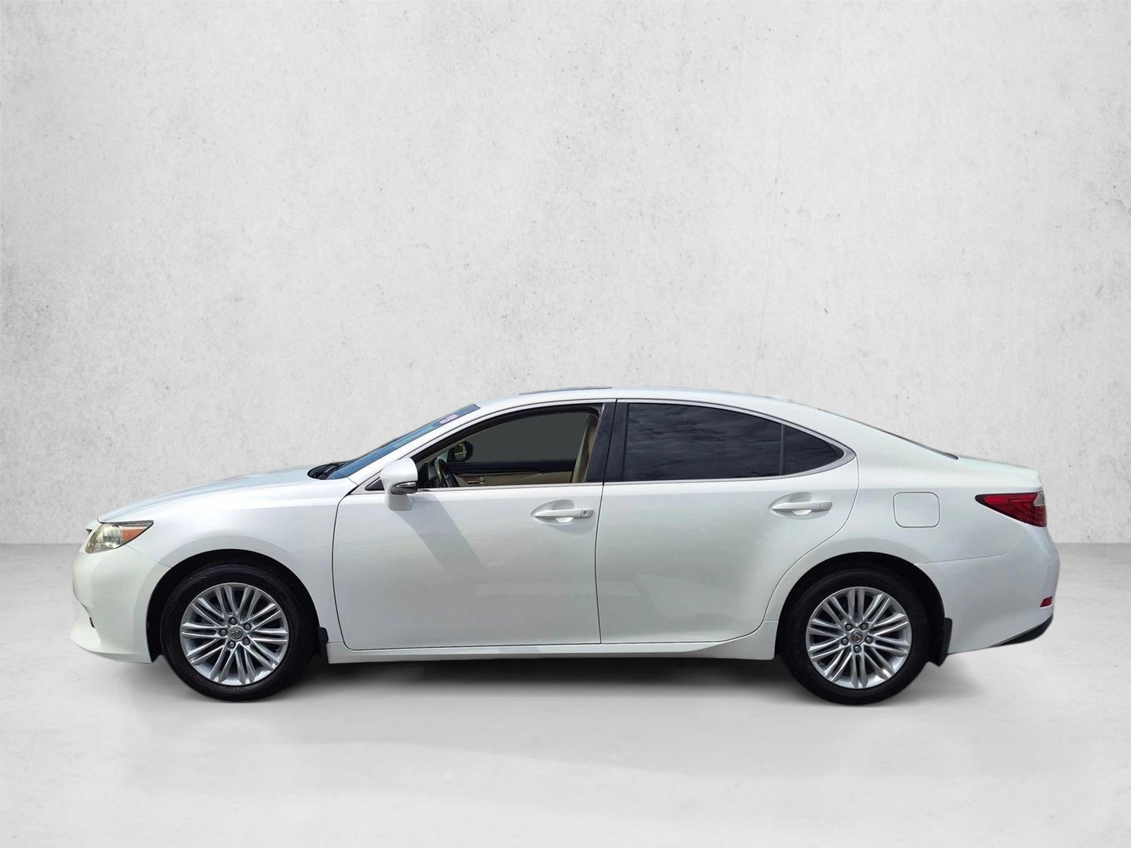 Thumbnail: 2013 Lexus ES - 2