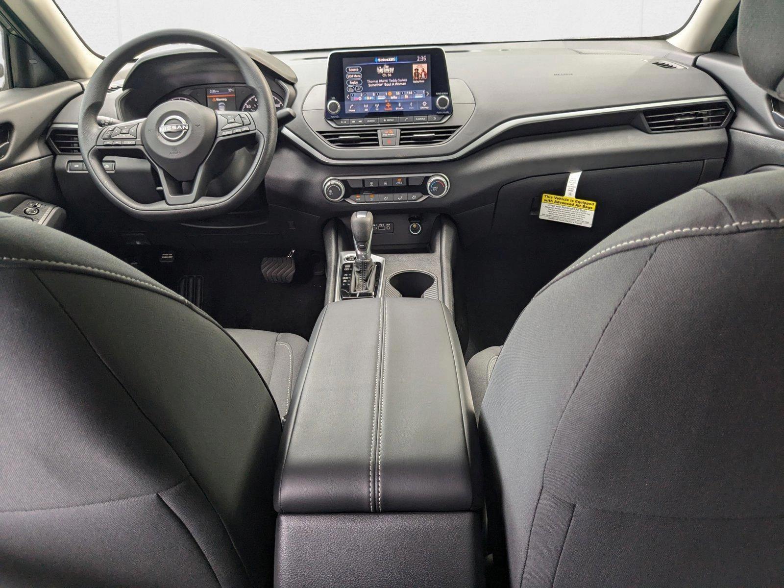 2025 Nissan Altima S - Photo 13