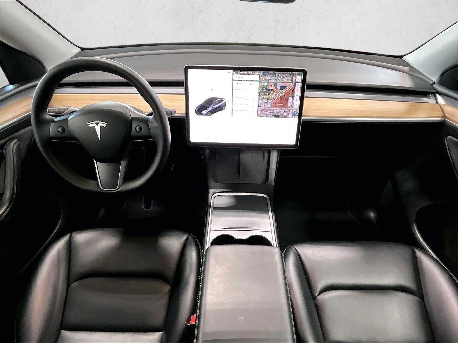 Thumbnail: 2025 Tesla Model Y - 4