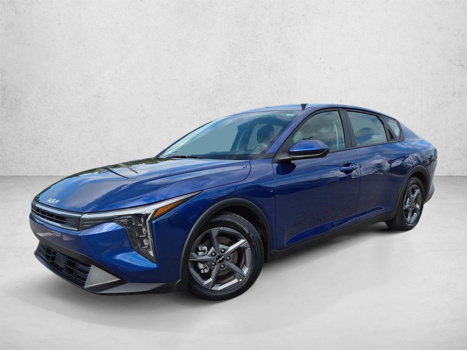 2025 Kia K4 LXS AT's photo