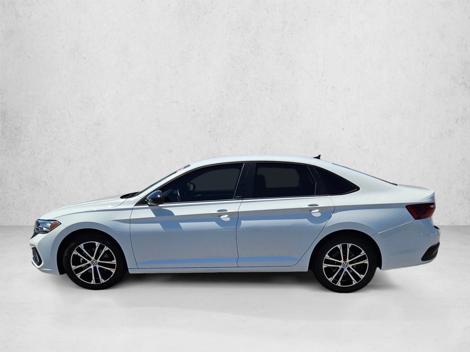 Thumbnail: 2024 Volkswagen Jetta - 2