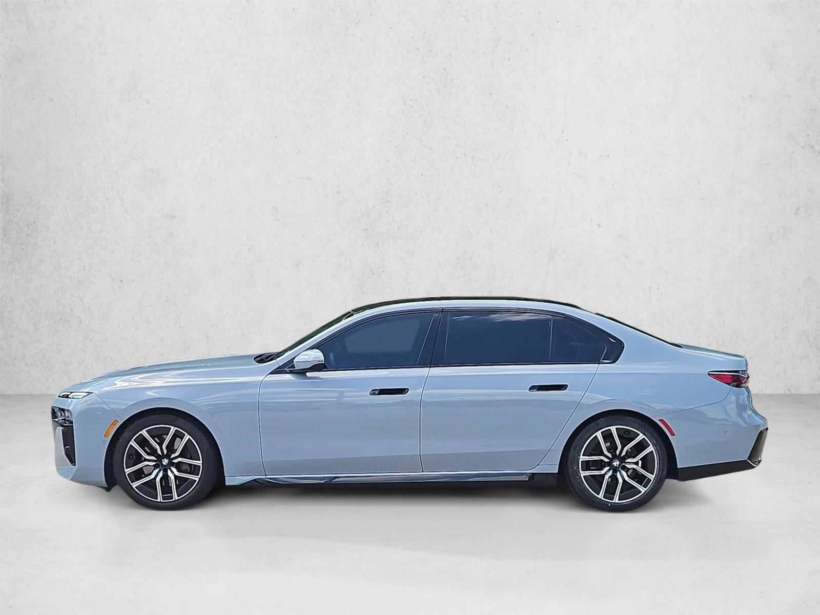 Thumbnail: 2024 BMW 7 Series - 2