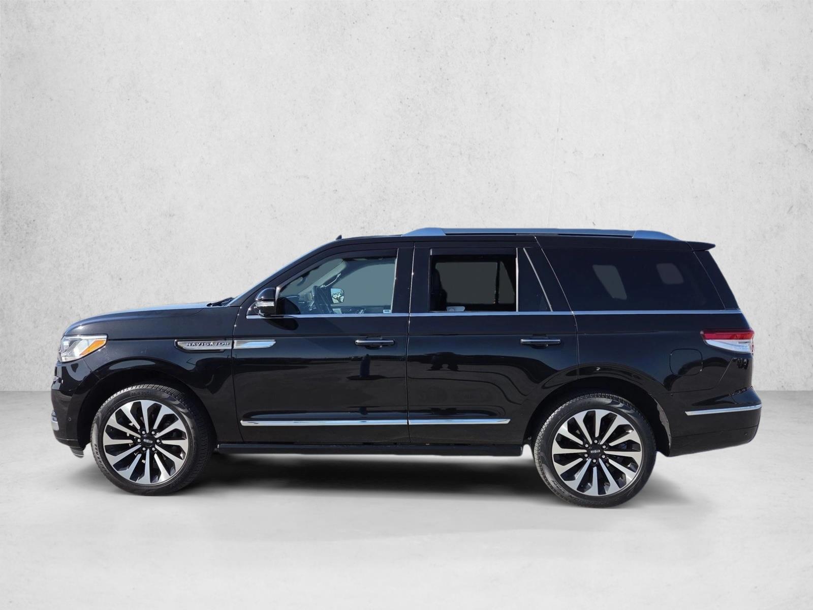 Thumbnail: 2022 Lincoln Navigator - 2