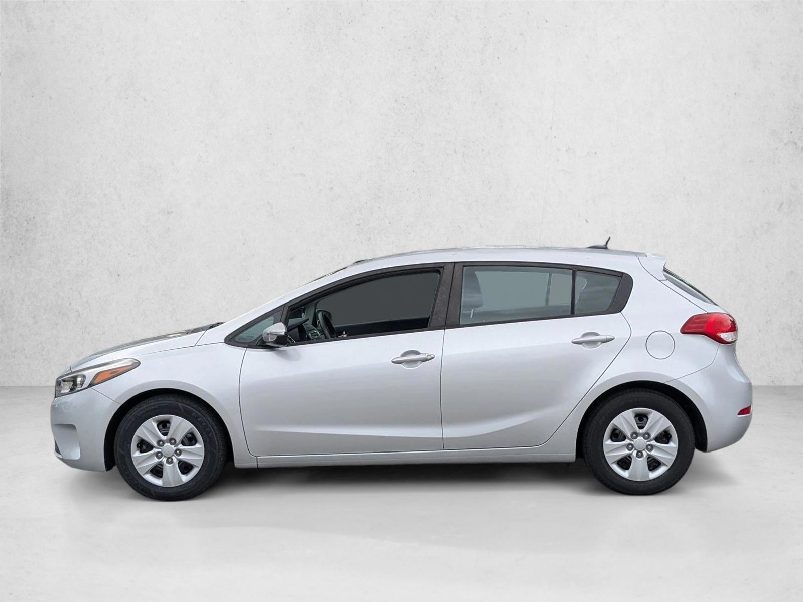 Thumbnail: 2017 Kia Forte - 2