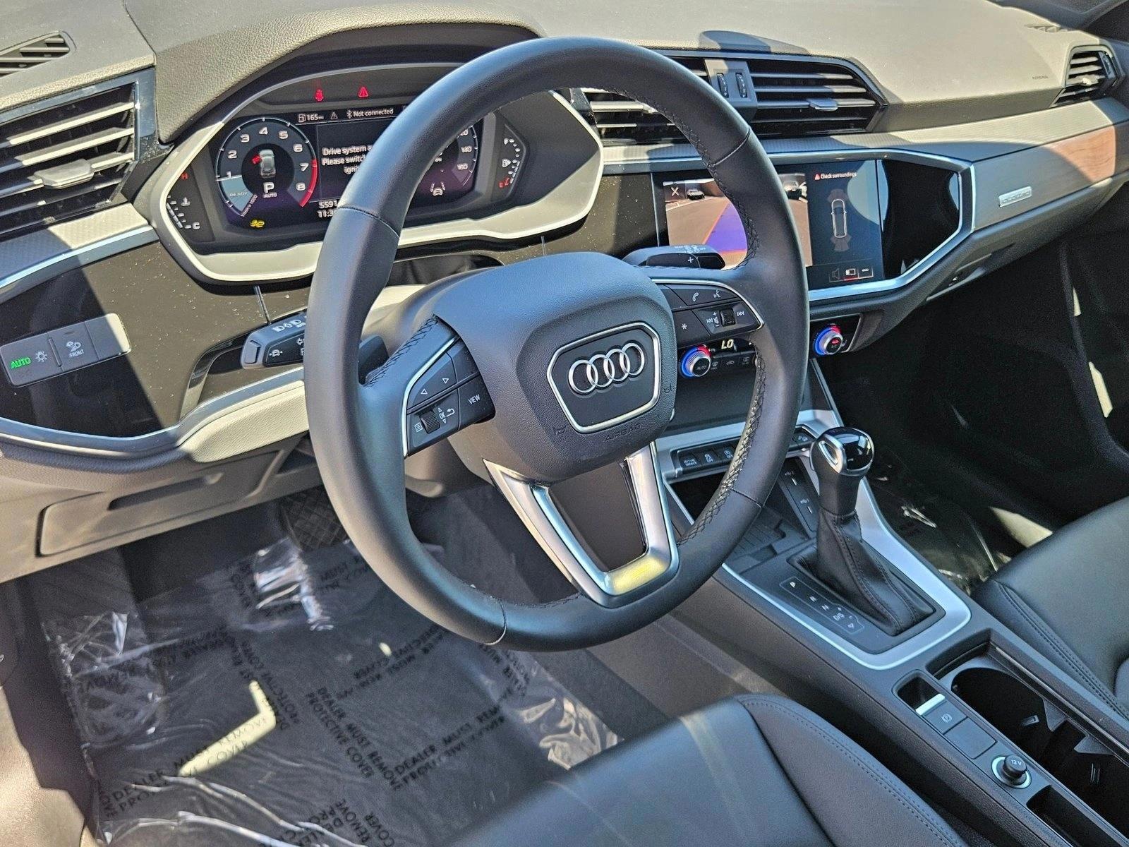 Thumbnail: 2025 Audi Q3 - 3