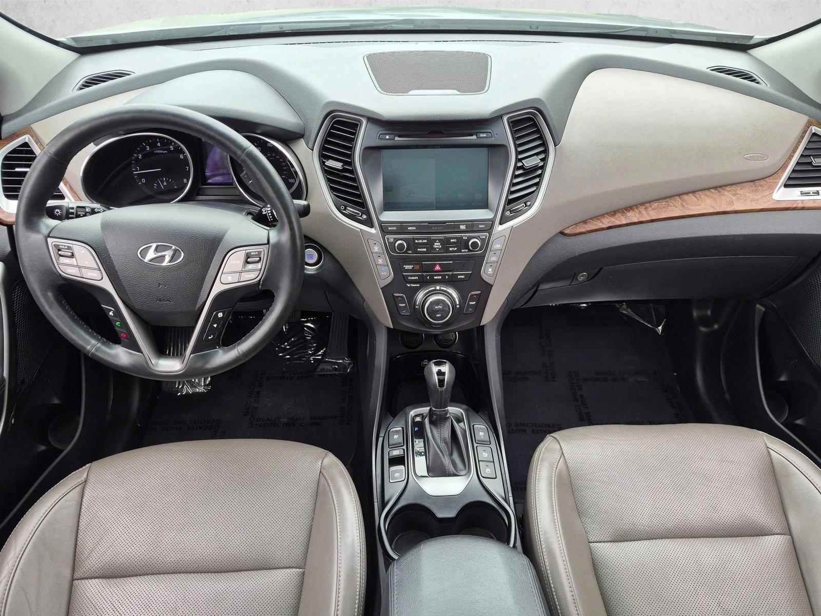 Thumbnail: 2017 Hyundai Santa Fe - 3