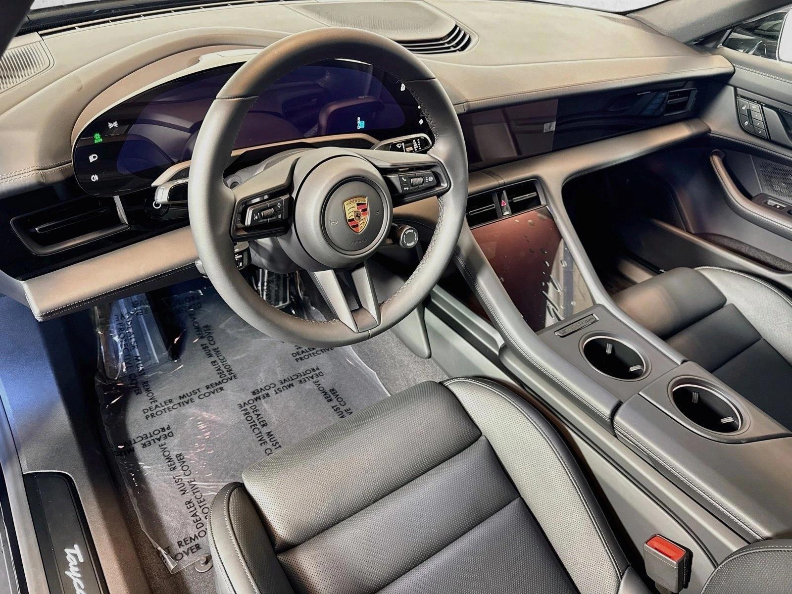 Thumbnail: 2026 Porsche Taycan - 3