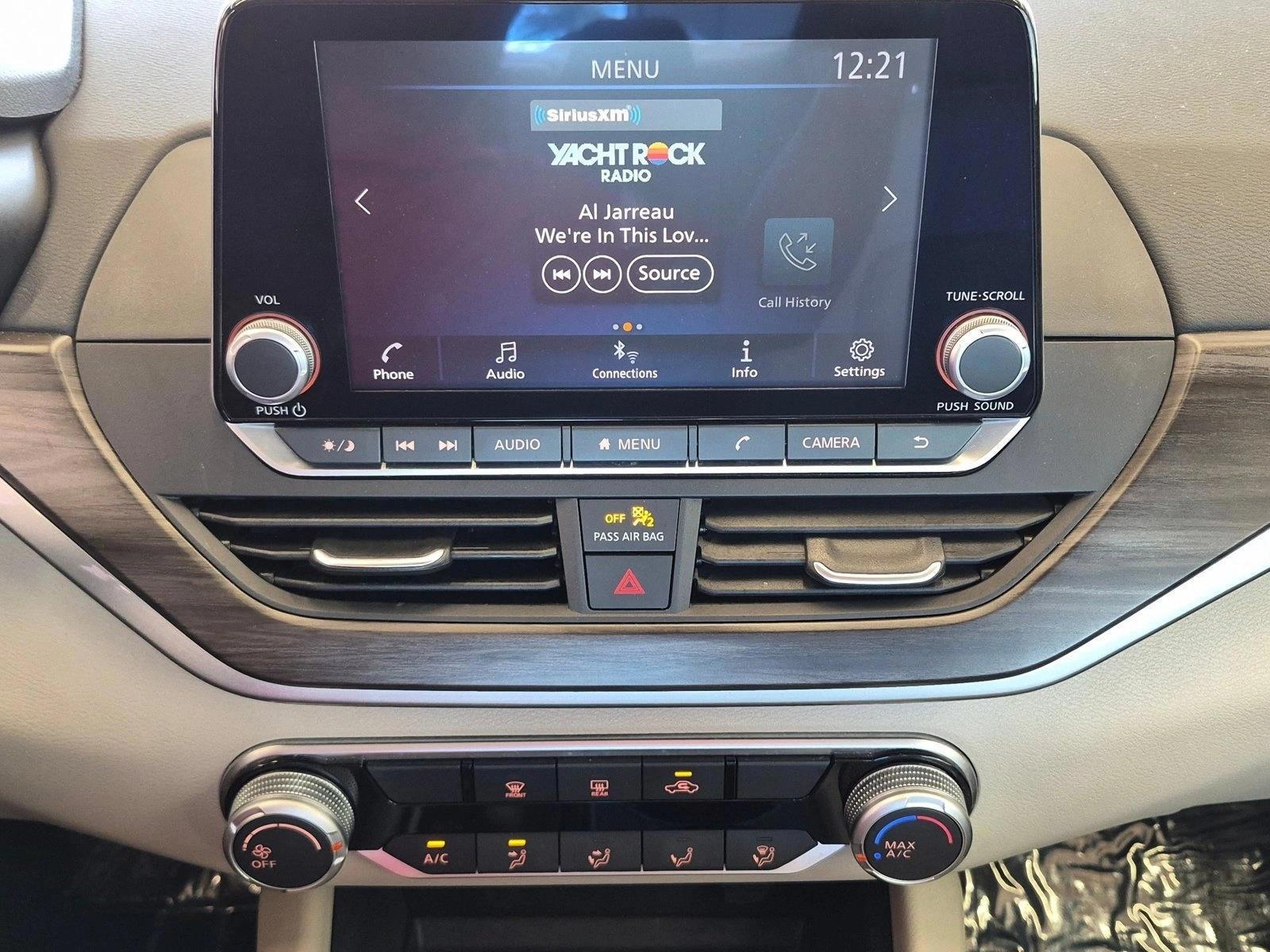 2025 Nissan Altima SV - Photo 13
