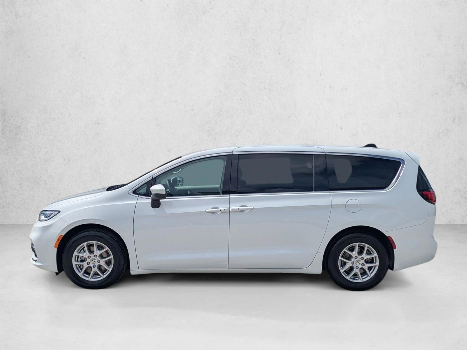Thumbnail: 2023 Chrysler Pacifica - 2
