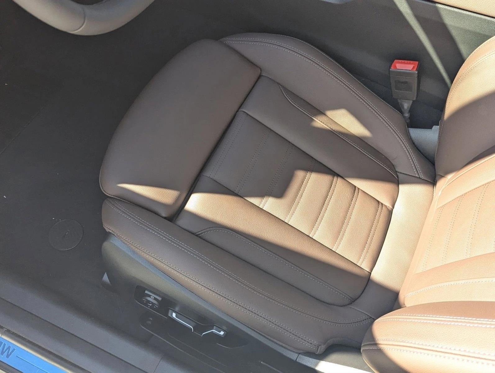 Thumbnail: 2026 BMW 3 Series - 4