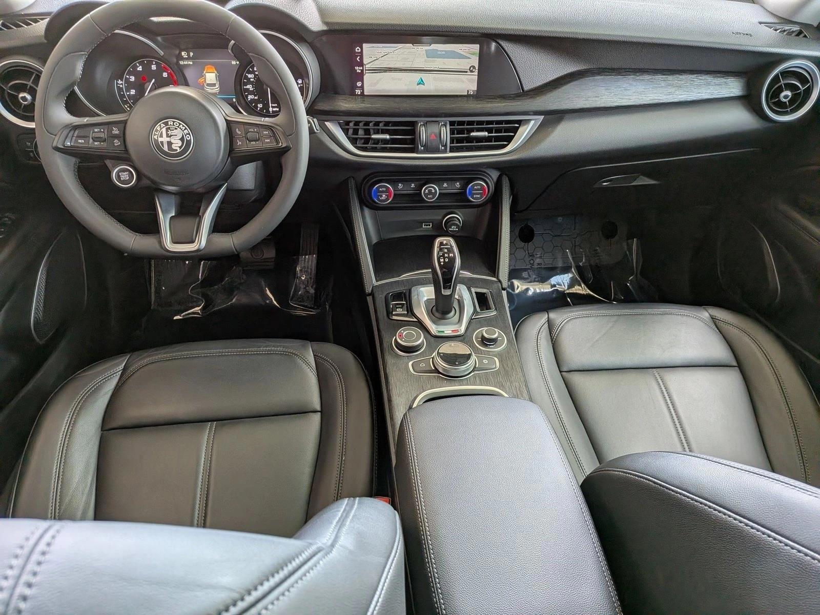 Thumbnail: 2020 Alfa Romeo Stelvio - 3