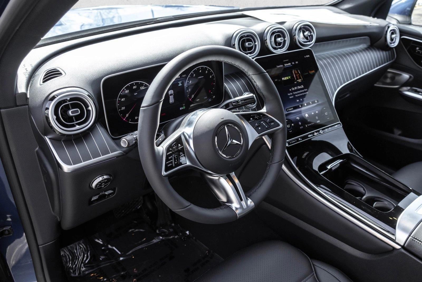 Thumbnail: 2026 Mercedes-Benz GLC - 3